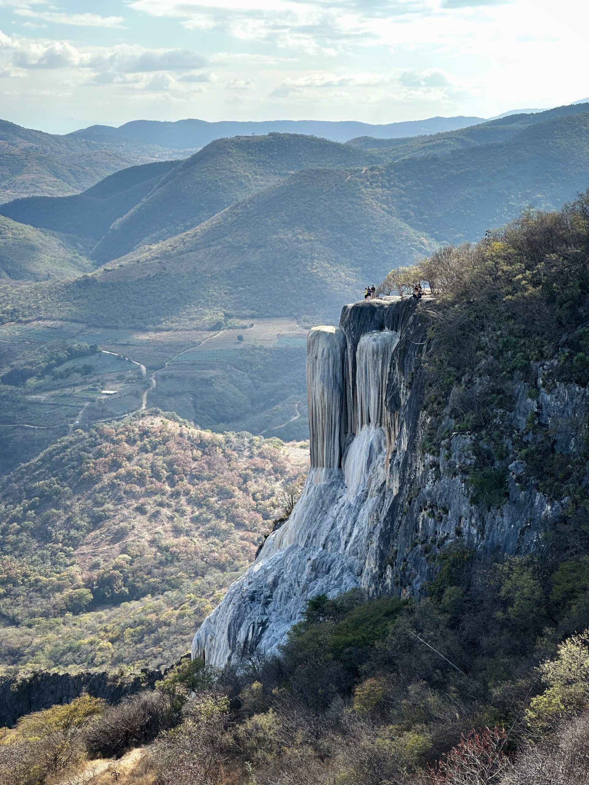 Cultura y Naturaleza: Mi Aventura en Santa María del Tule, Mitla y Hierve el Agua